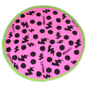 Pink pizza play mat with black details