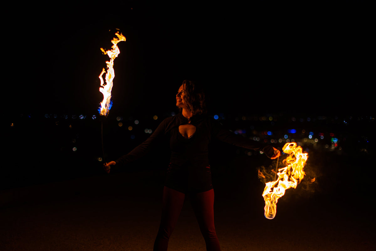 Elite Fire Poi – Technora Tethers & UltraPoi Knobs – 3 Inch Woven Kevlar MoonBlaze Heads – 24 Inch Length