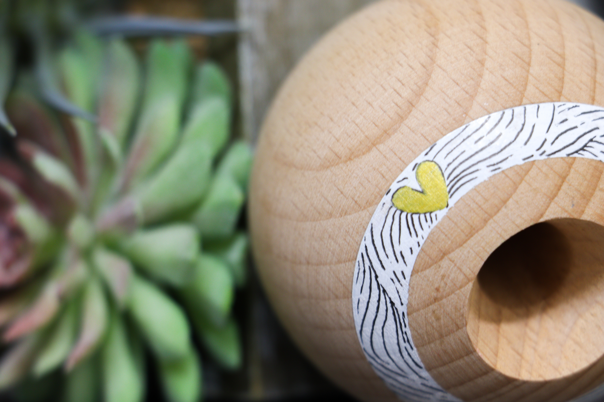 Kellie.Love Collab Kendama